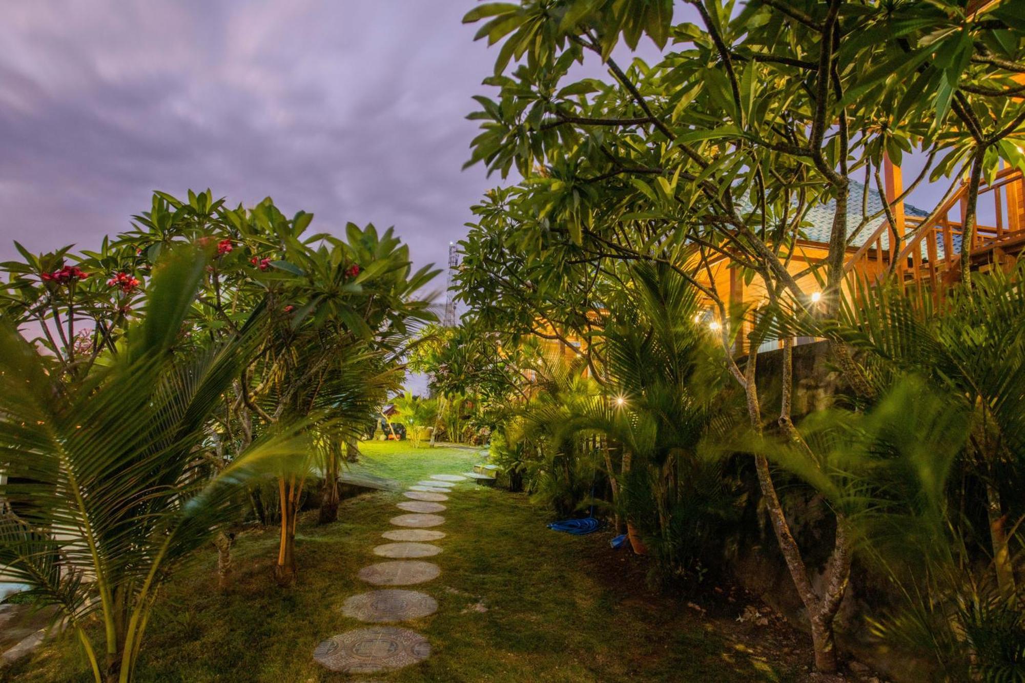 Tawe Ocean Blue Villa Lembongan Екстер'єр фото