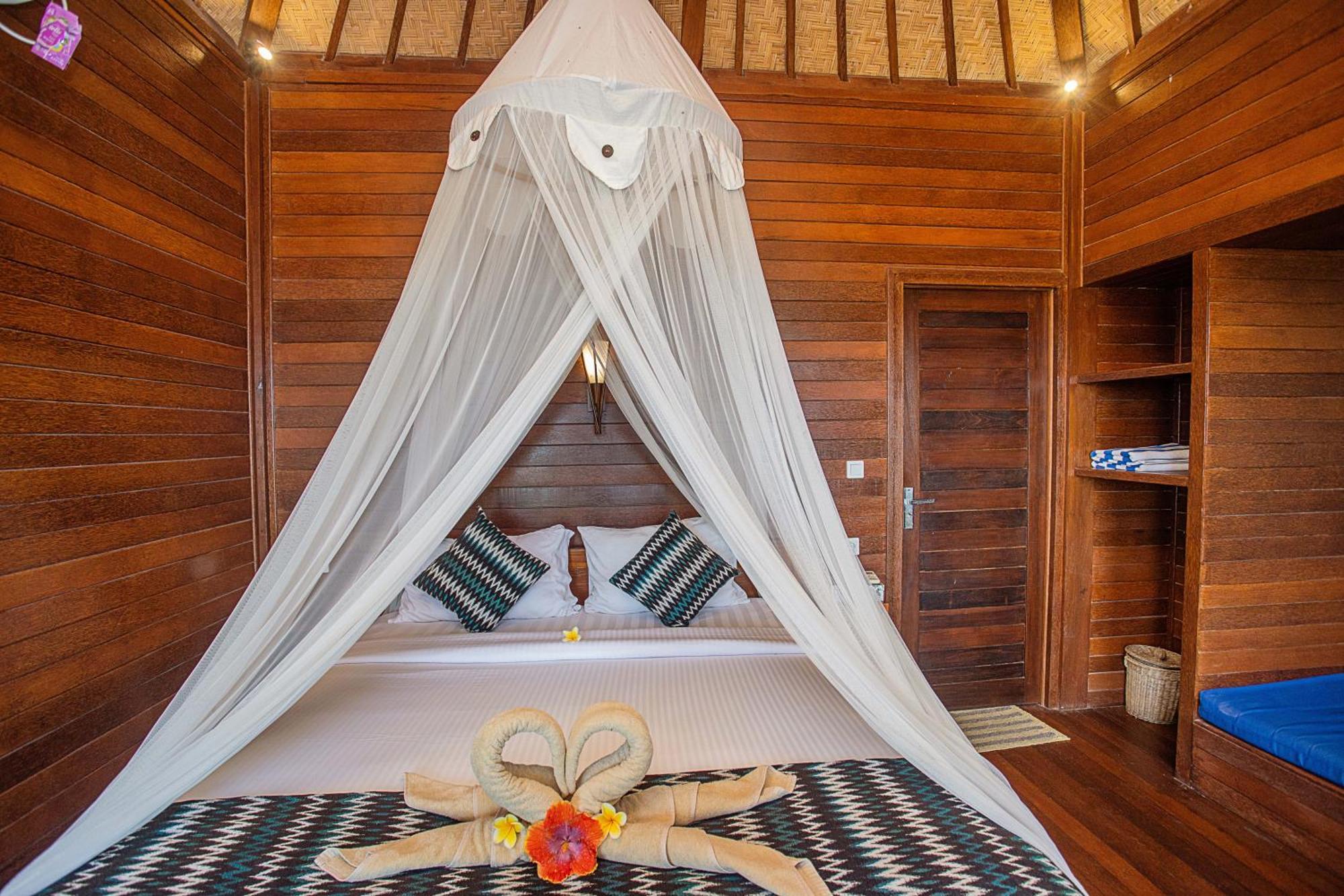 Tawe Ocean Blue Villa Lembongan Екстер'єр фото