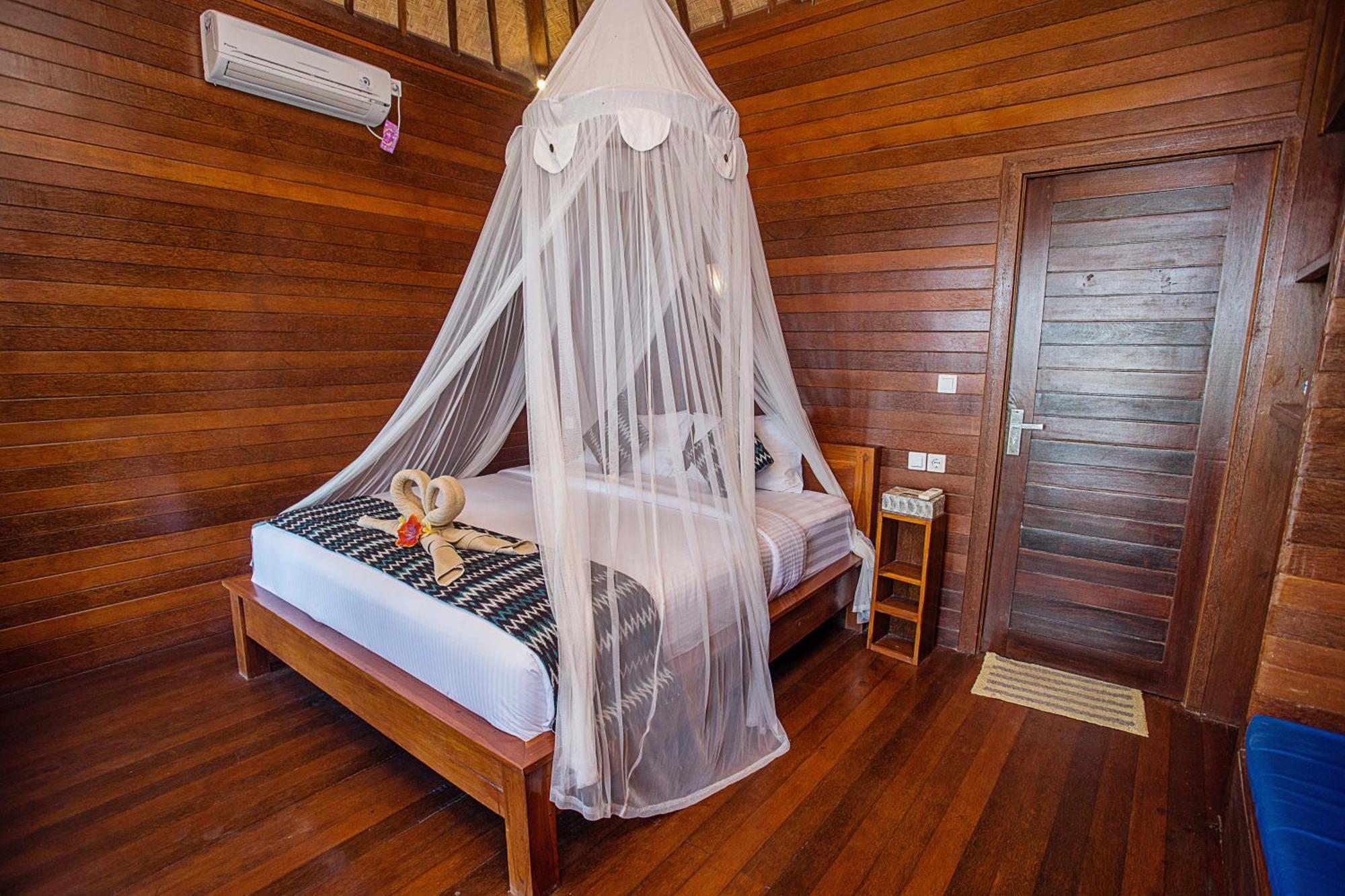 Tawe Ocean Blue Villa Lembongan Екстер'єр фото